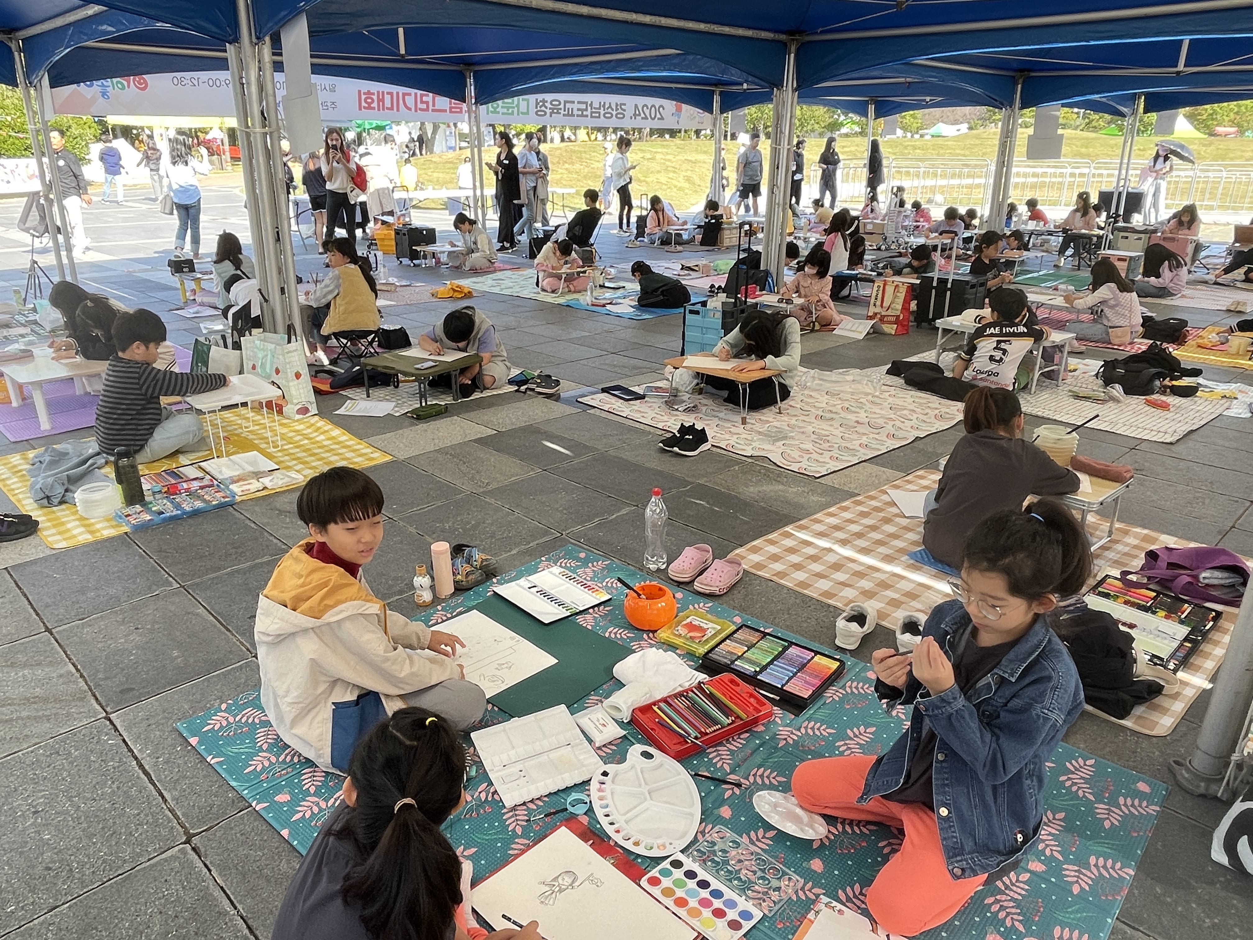 경남교육청 ‘2024년 다문화 그림 그리기 대회’ 수상작 발표 - 관련이미지1