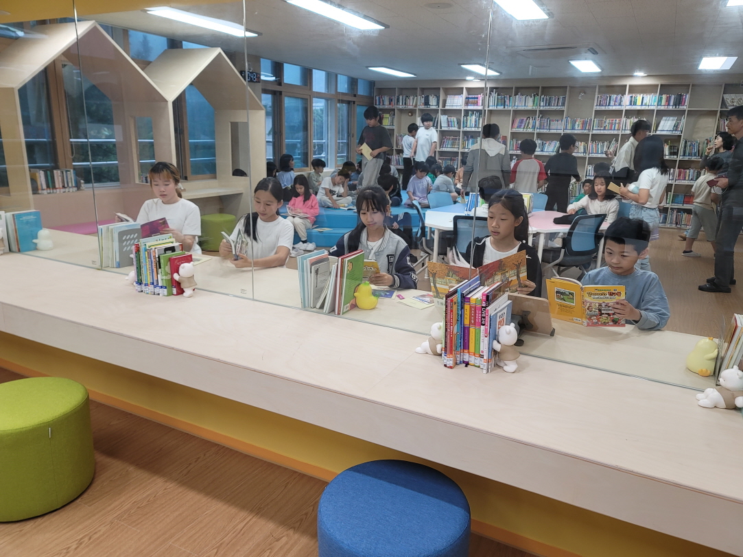 하동 악양초, 학교공간혁신으로 새롭게 단장한 도서관, 지능형 과학실 OPEN - 관련이미지2