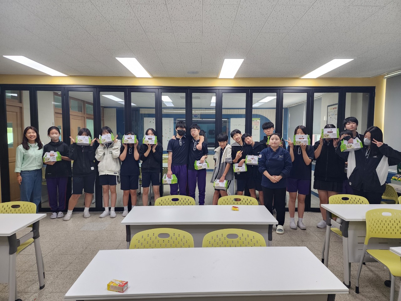 행복학교인 사파중학교 4-H 망개떡 만들기 체험 실시 - 관련이미지2