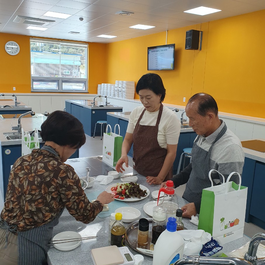 사천교육지원청, 맛봄 체험으로 학교 급식에 대한 이해도 쑥쑥~ - 관련이미지5