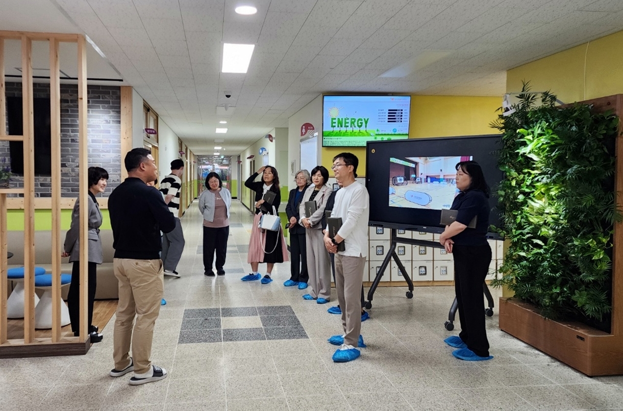 웅동초, 그린스마트 미래학교 공개주간 운영 - 관련이미지1