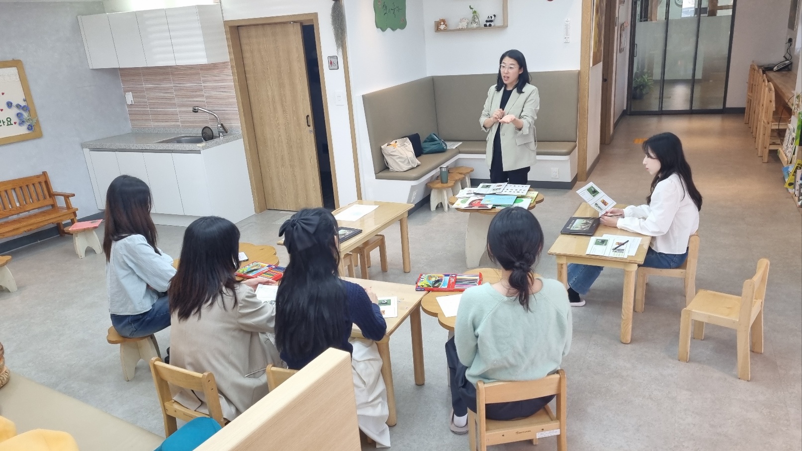 교육공동체가 함께 배우고 성장하는 해원꽃숲유치원 「생태 그림책 테라피 교원, 학부모 연수」 - 관련이미지5
