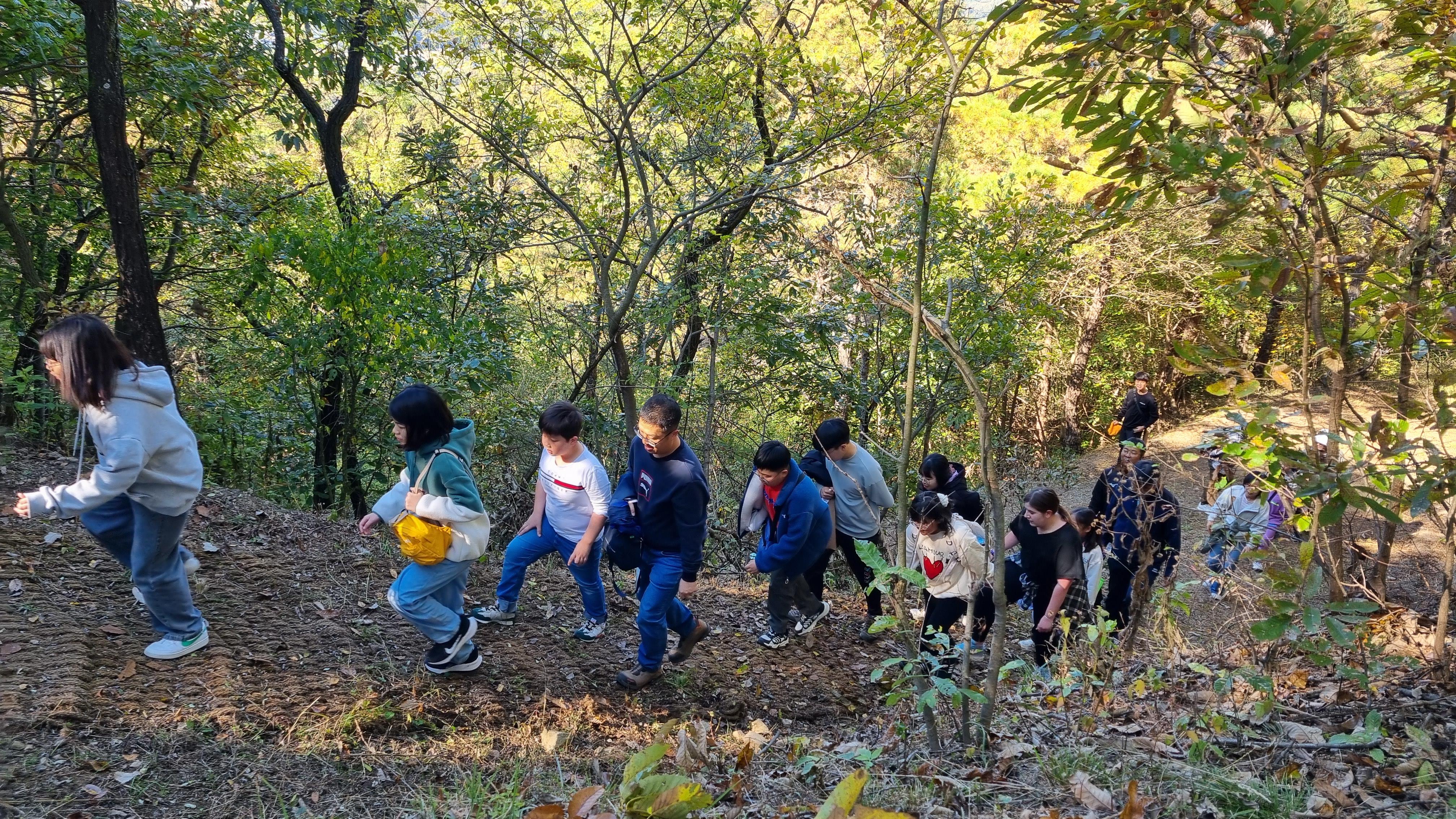 초계초, 교육공동체와 함께 하는 등반 실시 - 관련이미지2