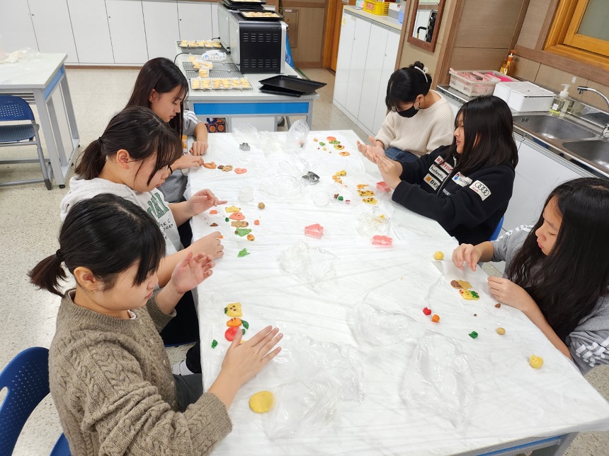 호암초, 6학년 대상 찾아오는 진로·직업 체험교실 운영 하루 동안 전문가 되어보기 - 관련이미지4