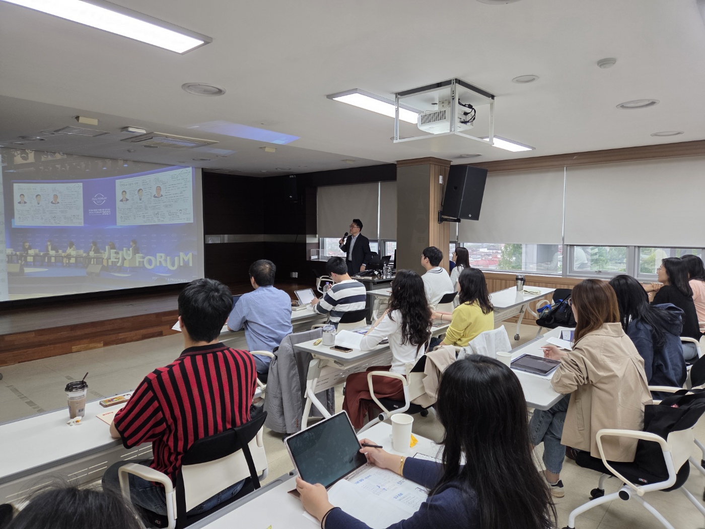 경남교육청, ‘월간 수업-세상에 나쁜 수업은 없다’  첫 직무 연수 개최 - 관련이미지1