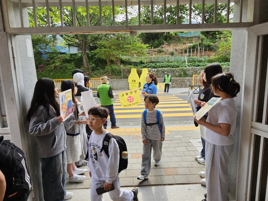 풍호초, 안전한 스쿨존 우리 함께 만들어요 - 관련이미지2