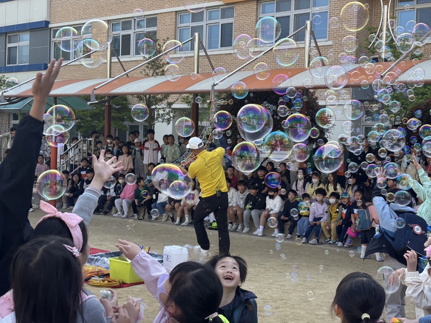 충무공초 학부모회, 어린이날 아침맞이로 아이들의 꿈과 마음을 키워요! - 관련이미지1