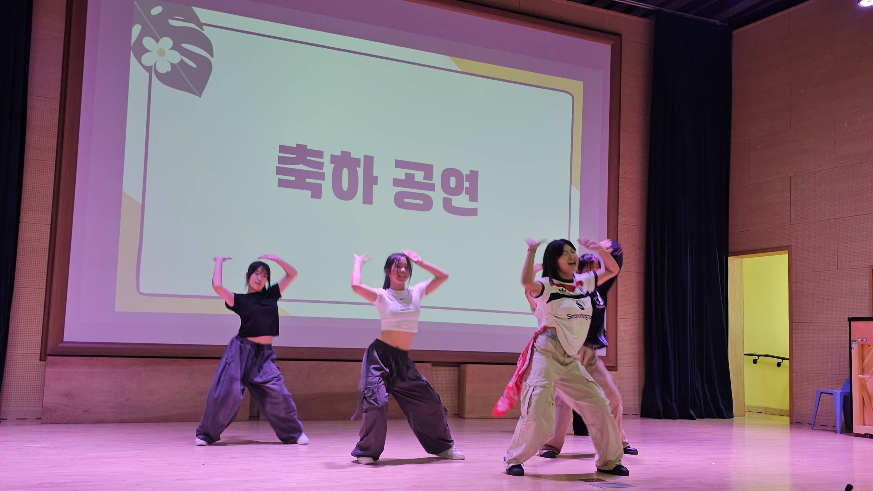 함안여자중학교, 화음으로 1학기를 마무리하는 제27회 싱.생.송. 합창제 개최 - 관련이미지3