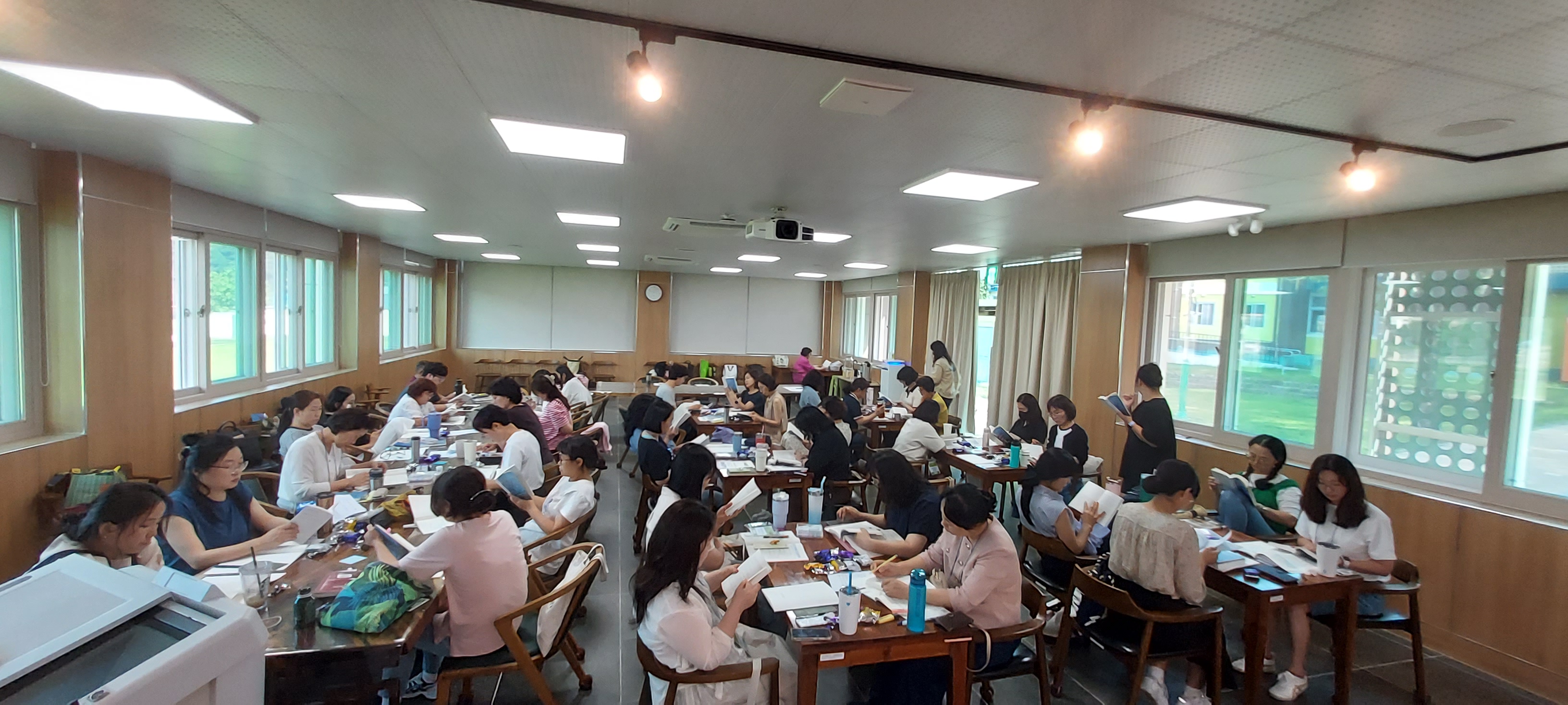 가야산독서당 정글북, ‘한강 작가 작품 깊이 읽기’직무연수 운영   - 관련이미지2