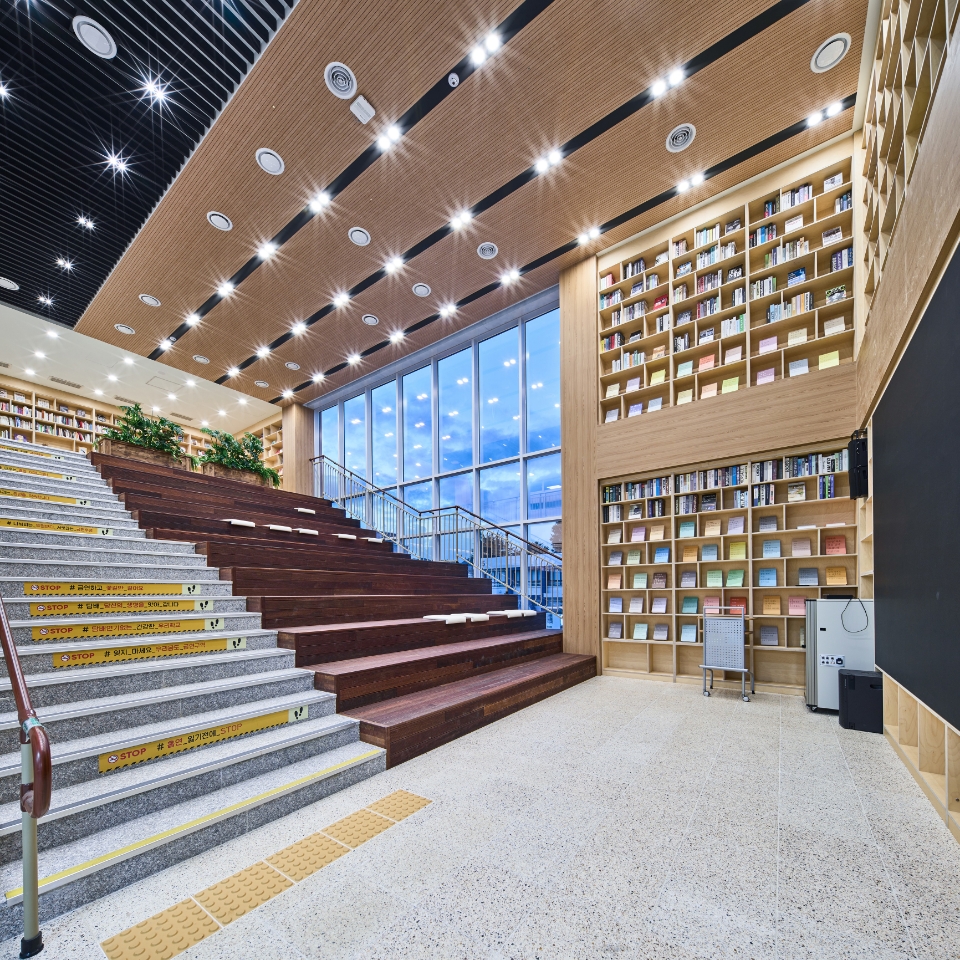 경남항공고, 항공 기술 명장 위한 미래학교로 재탄생 - 관련이미지2