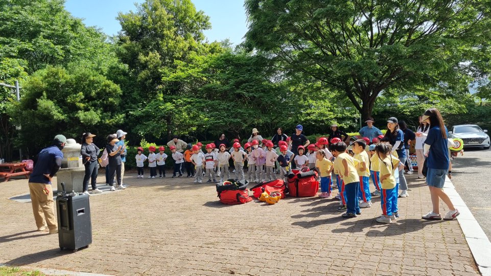 지역거점 하동유치원, '자연아 놀자! 밧줄 모험 활동' 실시 - 관련이미지1