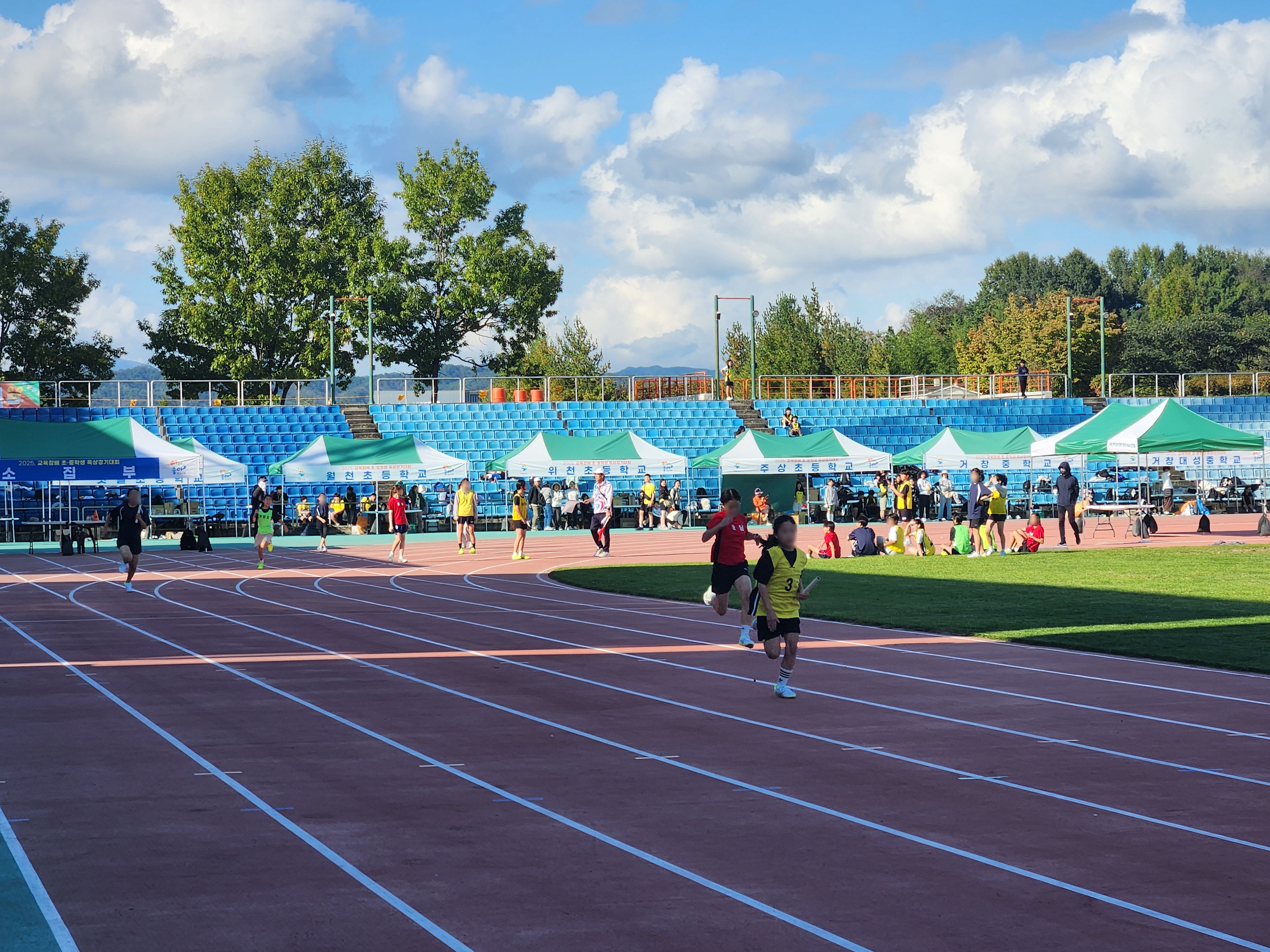 거창 육상 꿈나무들의 도전과 열정이 빛나다 - 관련이미지3