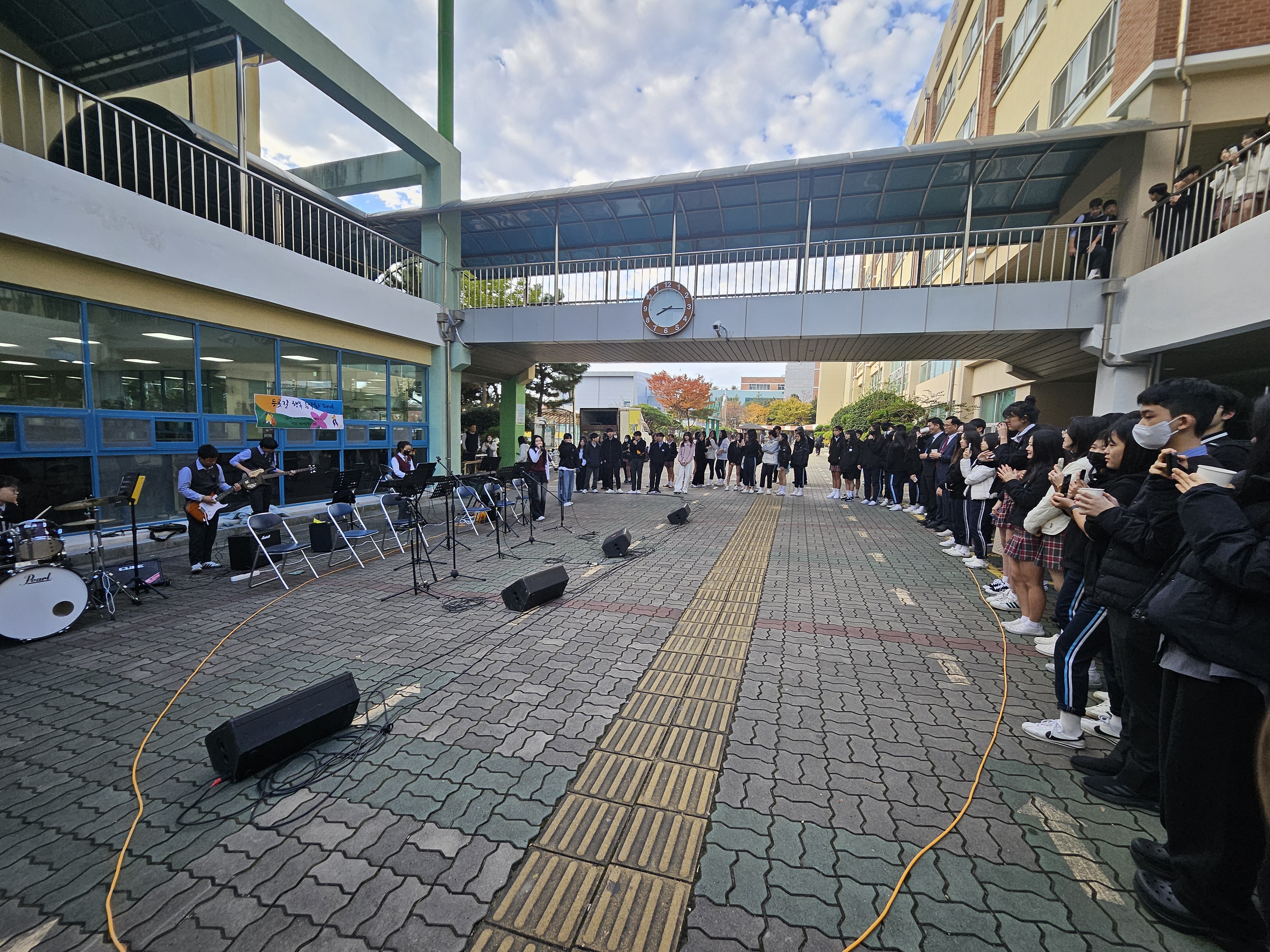 범어중, 음악이 흐르는 아침, 따뜻한 마음을 나누다 - 관련이미지2