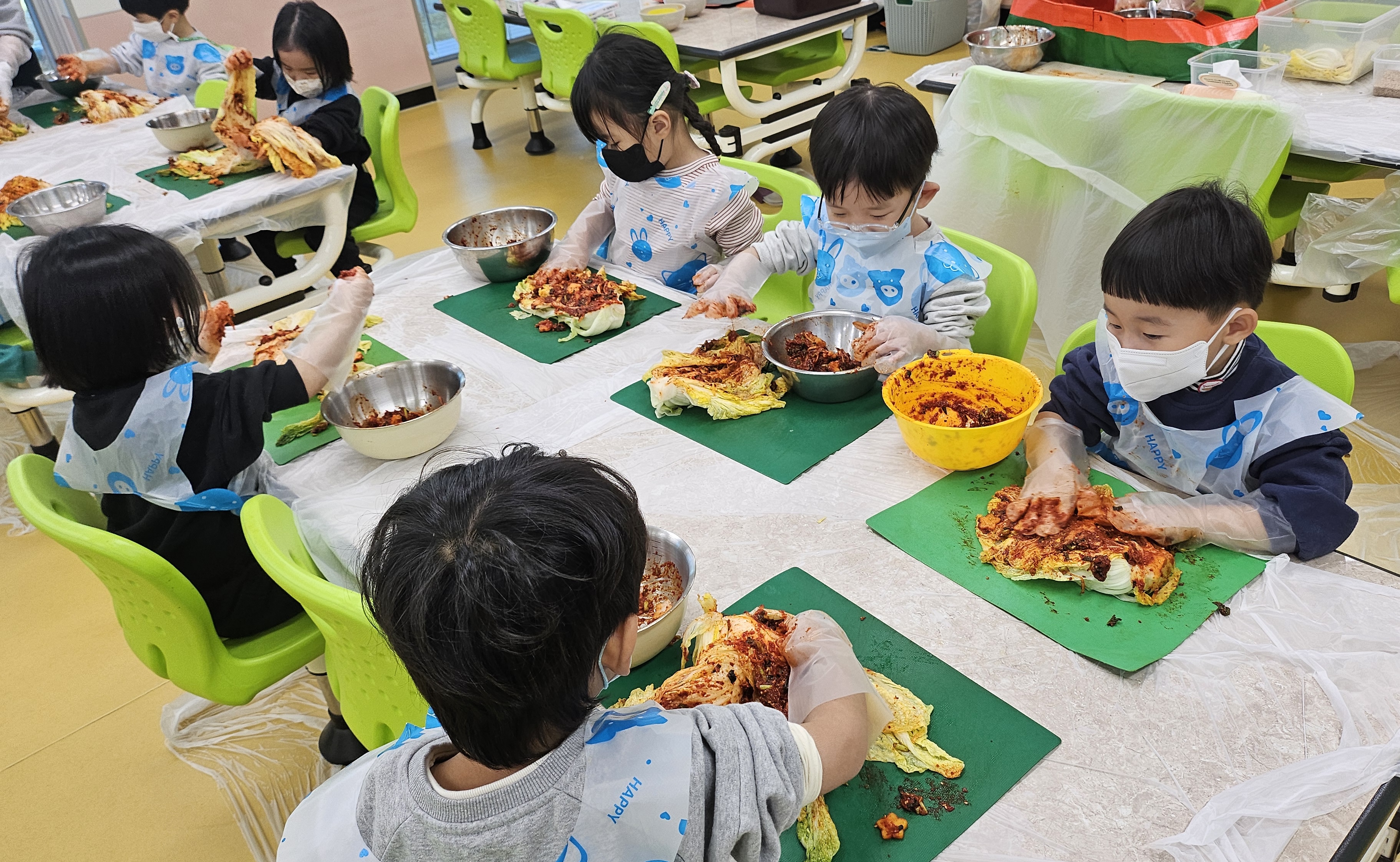 함께 만들며 쌓아가는 정(情), 겨울맞이 김장 체험 - 관련이미지2