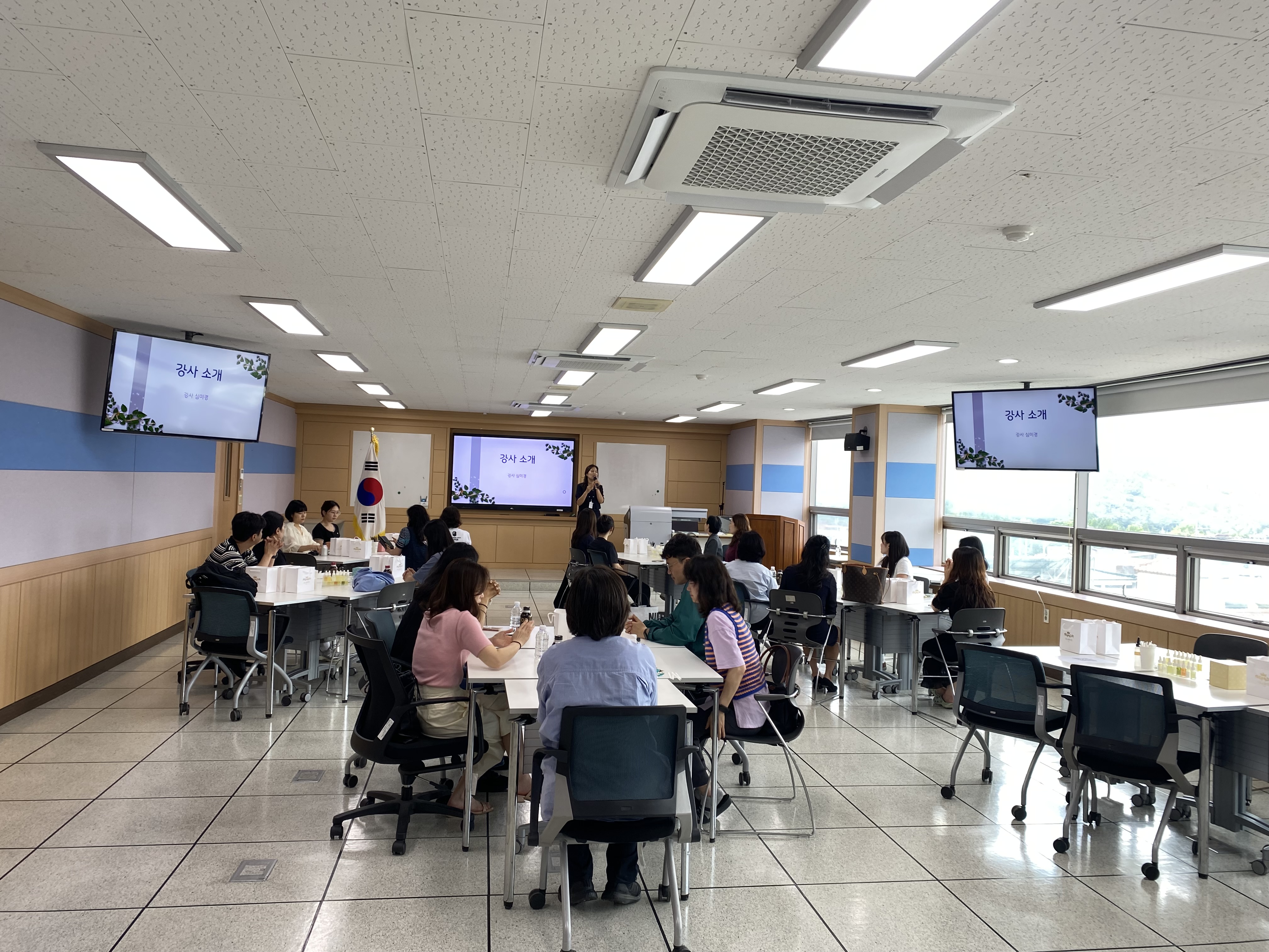 창원교육지원청, 쉼과 회복의 교원 치유 연수 개최 - 관련이미지1