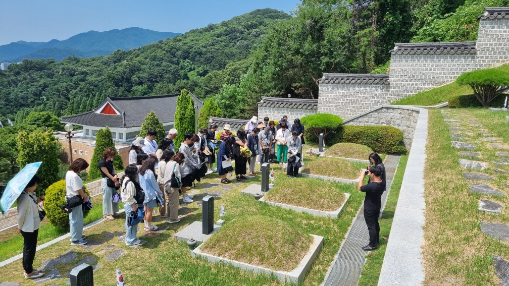 경남교육청, 제주 교원 대상 민주주의·인권교육 연수 개최  - 관련이미지2