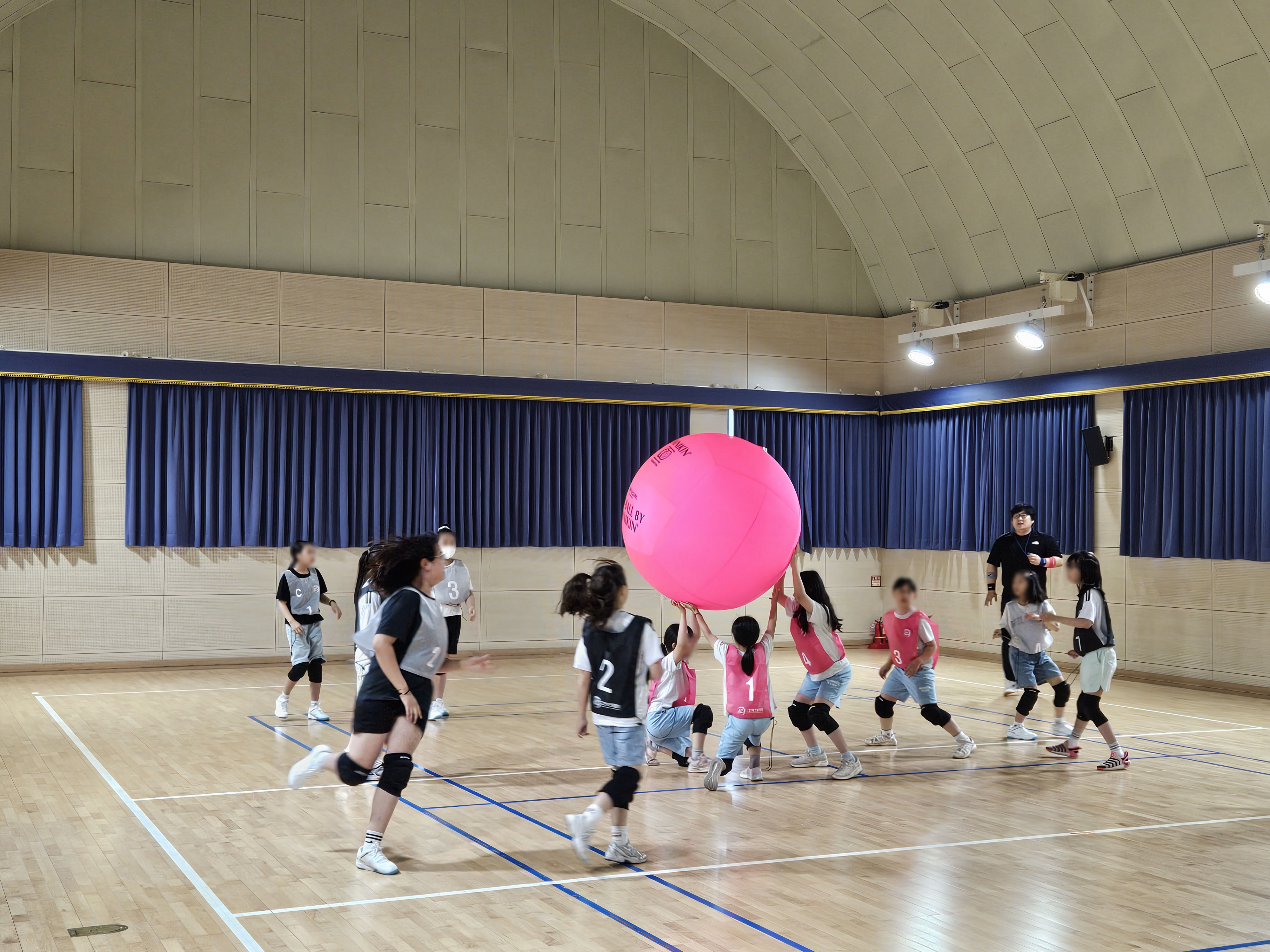 거창교육지원청, 작은 학교가 모여 큰 공으로 하나 되다! - 관련이미지1