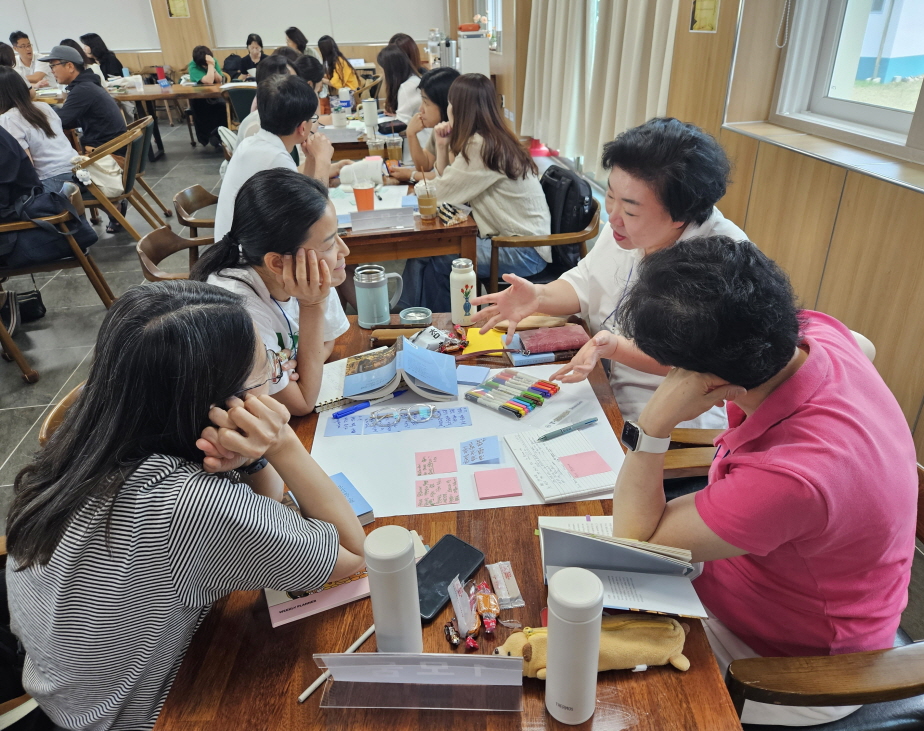 가야산독서당 정글북, ‘나만의 서사를 만드는 힘!’ 중등교사 특수분야 직무연수 운영   - 관련이미지2