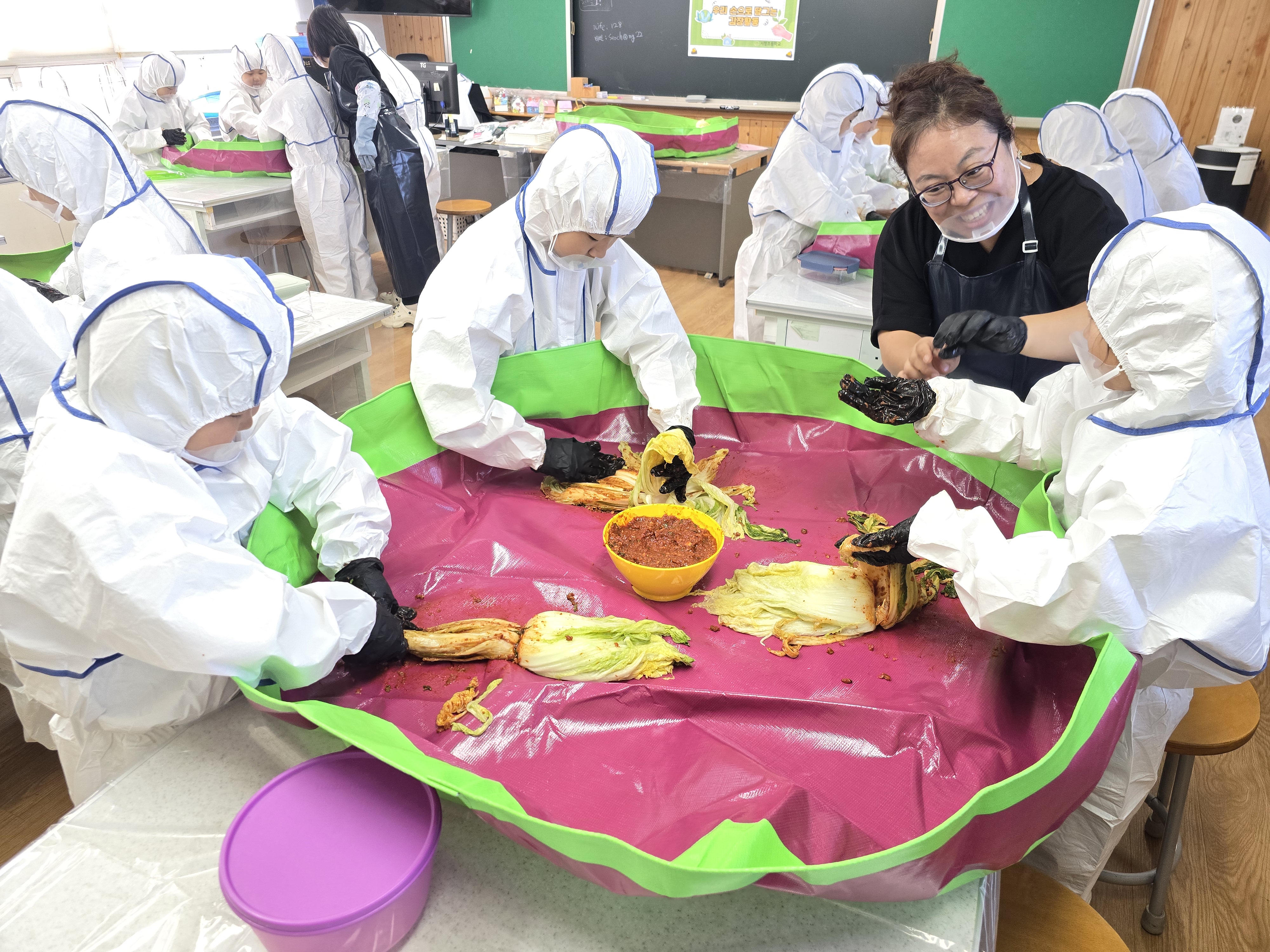 서창초, 전통 음식 문화 체험하며 생명의 소중함과 나눔의 가치 함양 - 관련이미지1