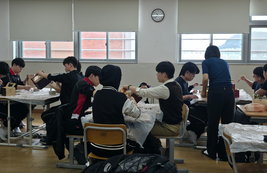 "현장체험학습 대신 찾아온 특별한 하루… 아이들 마음에 웃음 되찾아" 경상남도교육청 낙동강학생교육원 '낙동탄탄' 프로그램 운영  - 관련이미지2