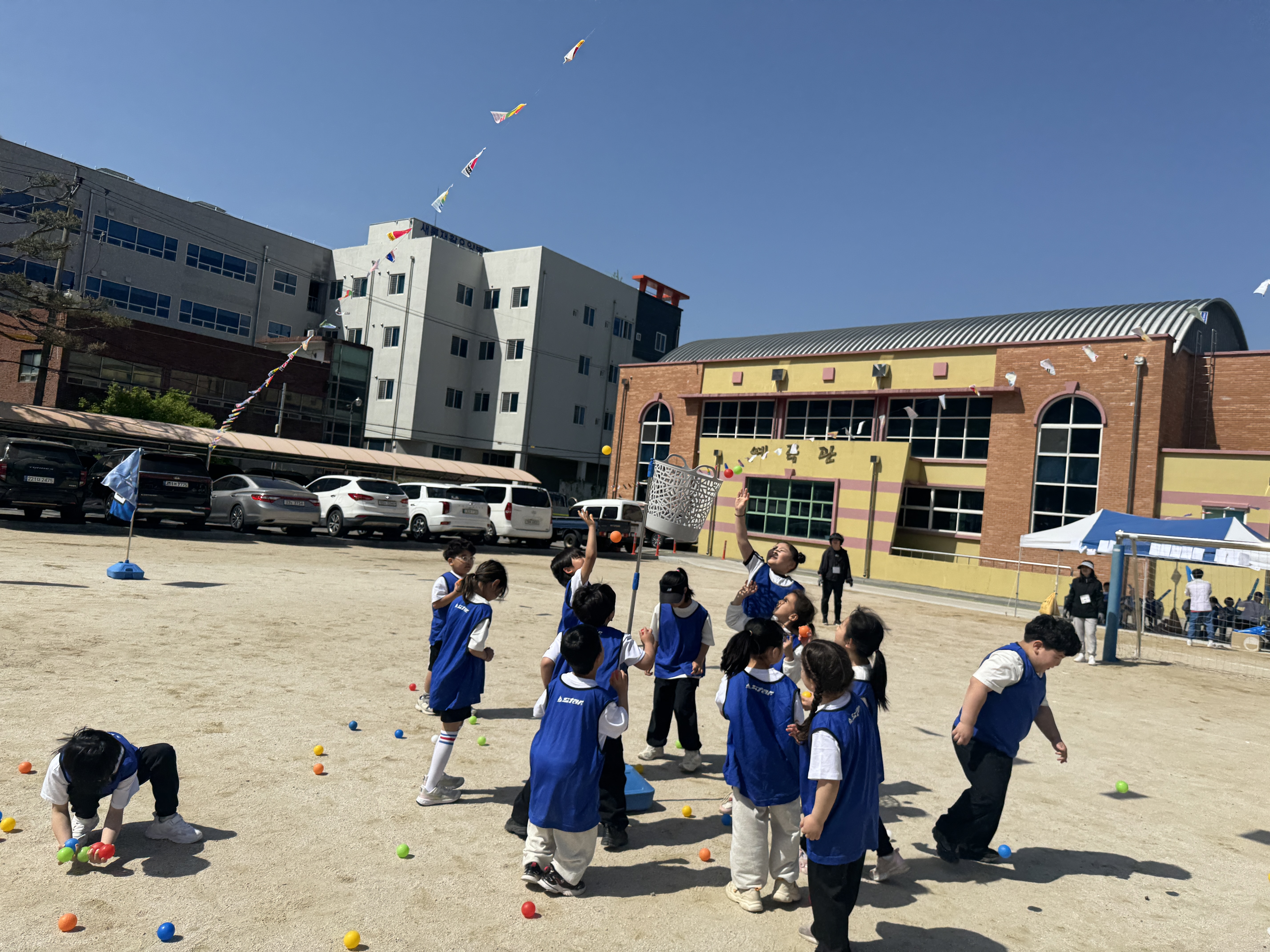 사랑과 웃음 가득한 예곡 교육가족 어울림 한마당 - 관련이미지2