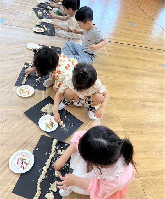통영도서관, 찾아가는 ‘통통 책놀이터’ 본격 운영 - 관련이미지1