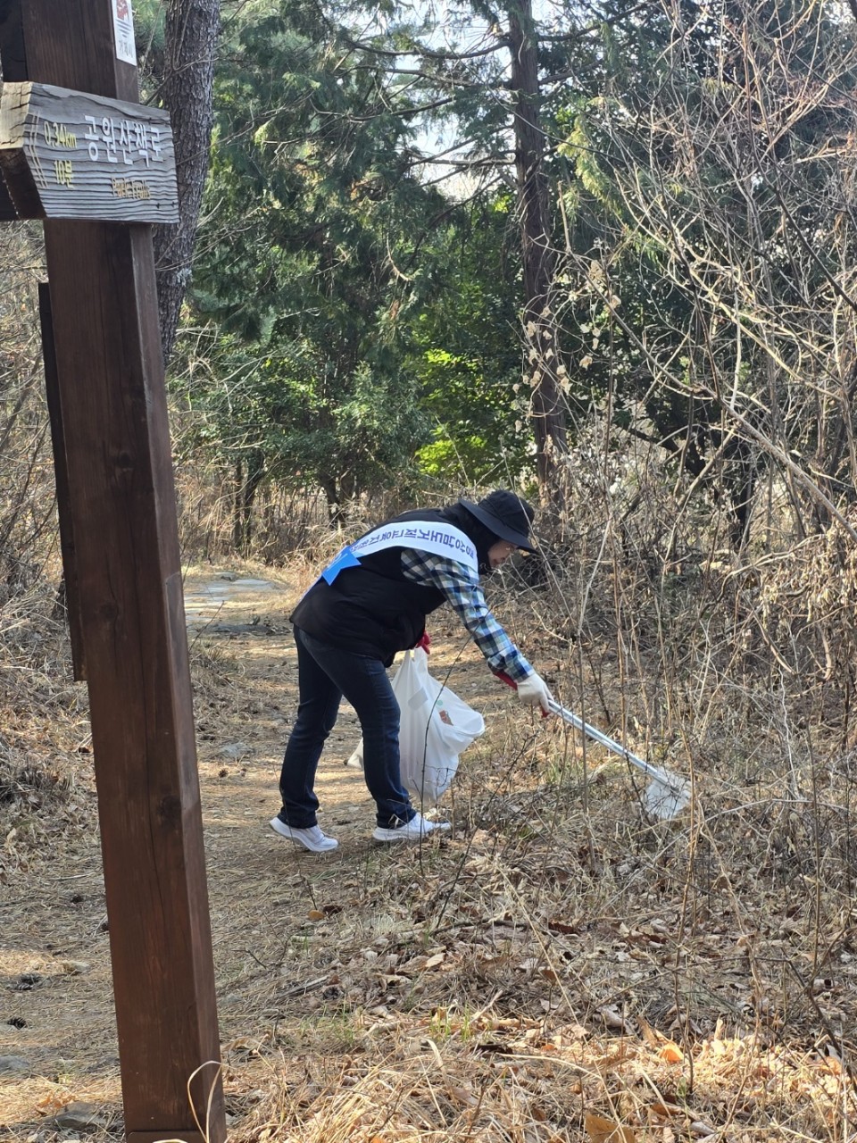 거제교육지원청 청렴봉사동아리 ‘청렴나누미’,  봄맞이 플로깅으로 청렴문화 확산  - 관련이미지2