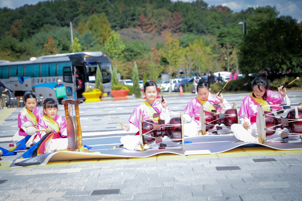 횡천초, 제74회 개천예술제 전국국악경연대회 초등부 금상 수상 - 관련이미지4