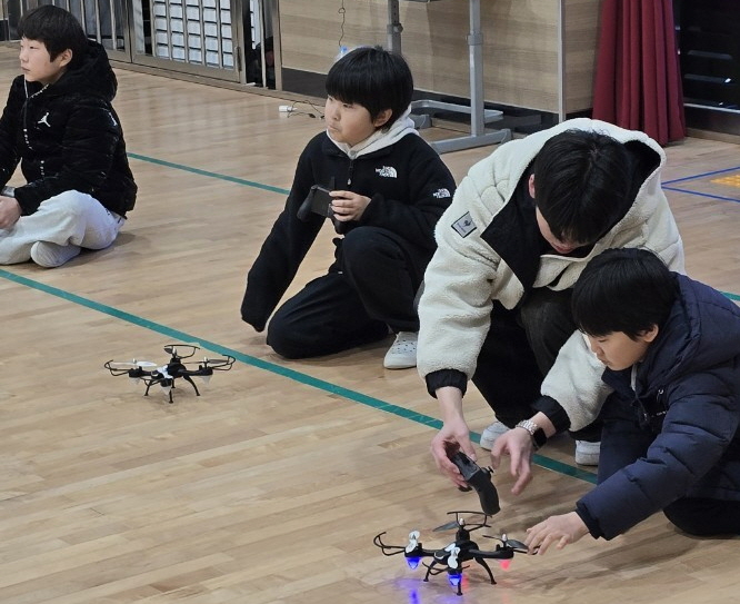 함양 금반초, 교육기부로 하늘을 날아 오르다! - 관련이미지2