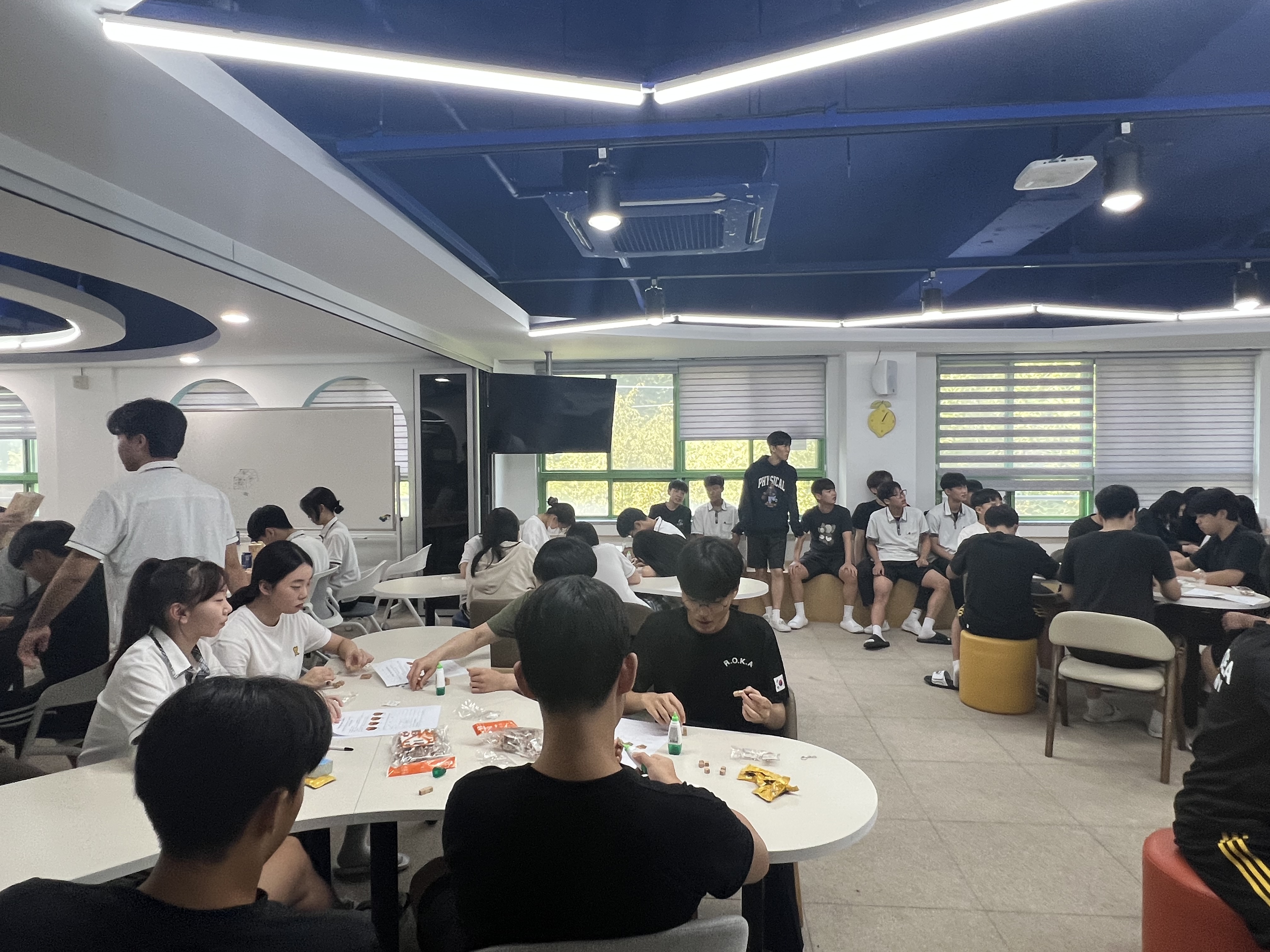 창원토월고, 체험·퀴즈·클리닉으로 수학의 즐거움 꽃피워! - 관련이미지1