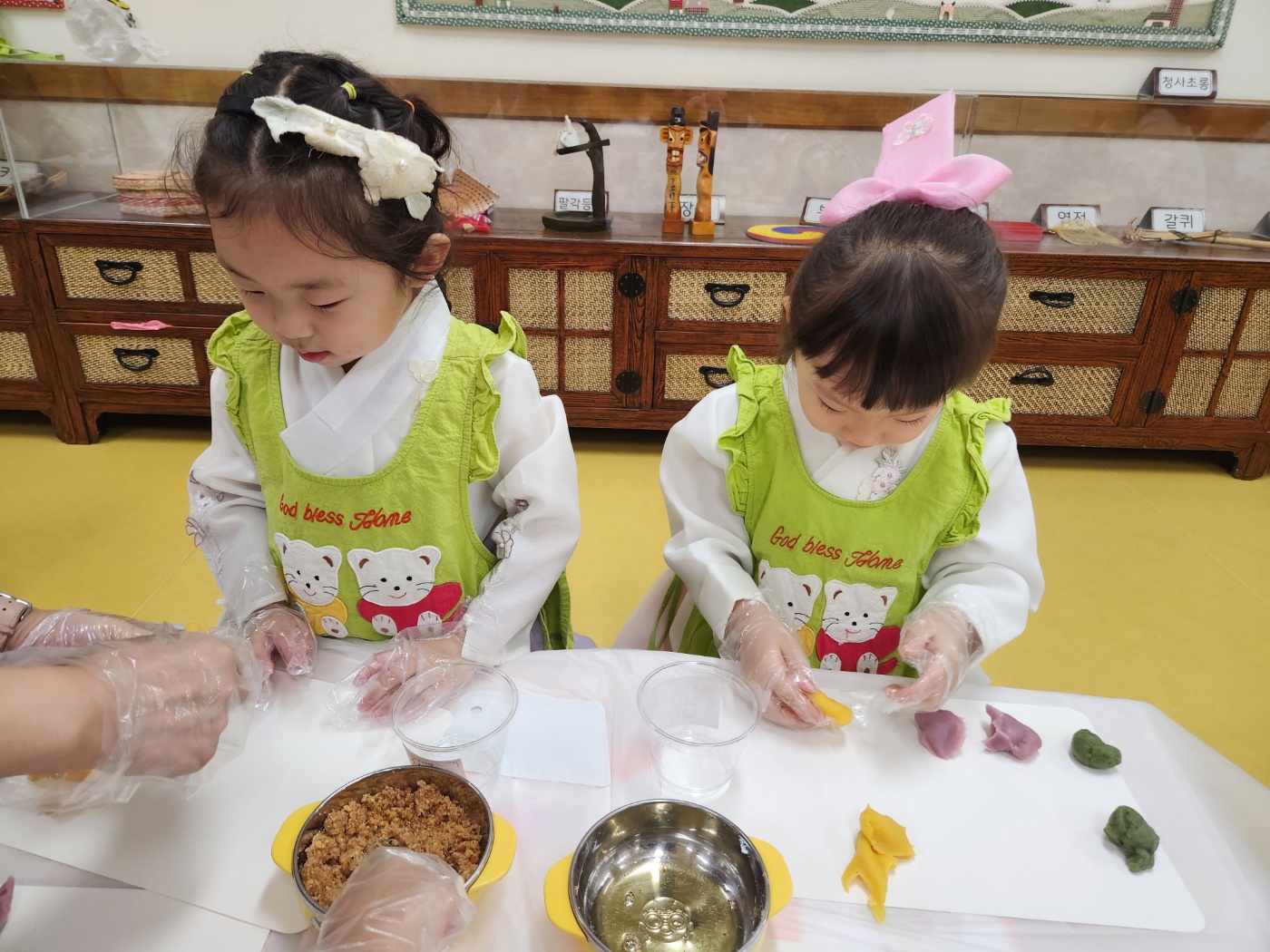 창원진달래유치원, 전통놀이 한마당 '우리 놀이, 우리 음식! 유치원에서 전통을 배우다' - 관련이미지2