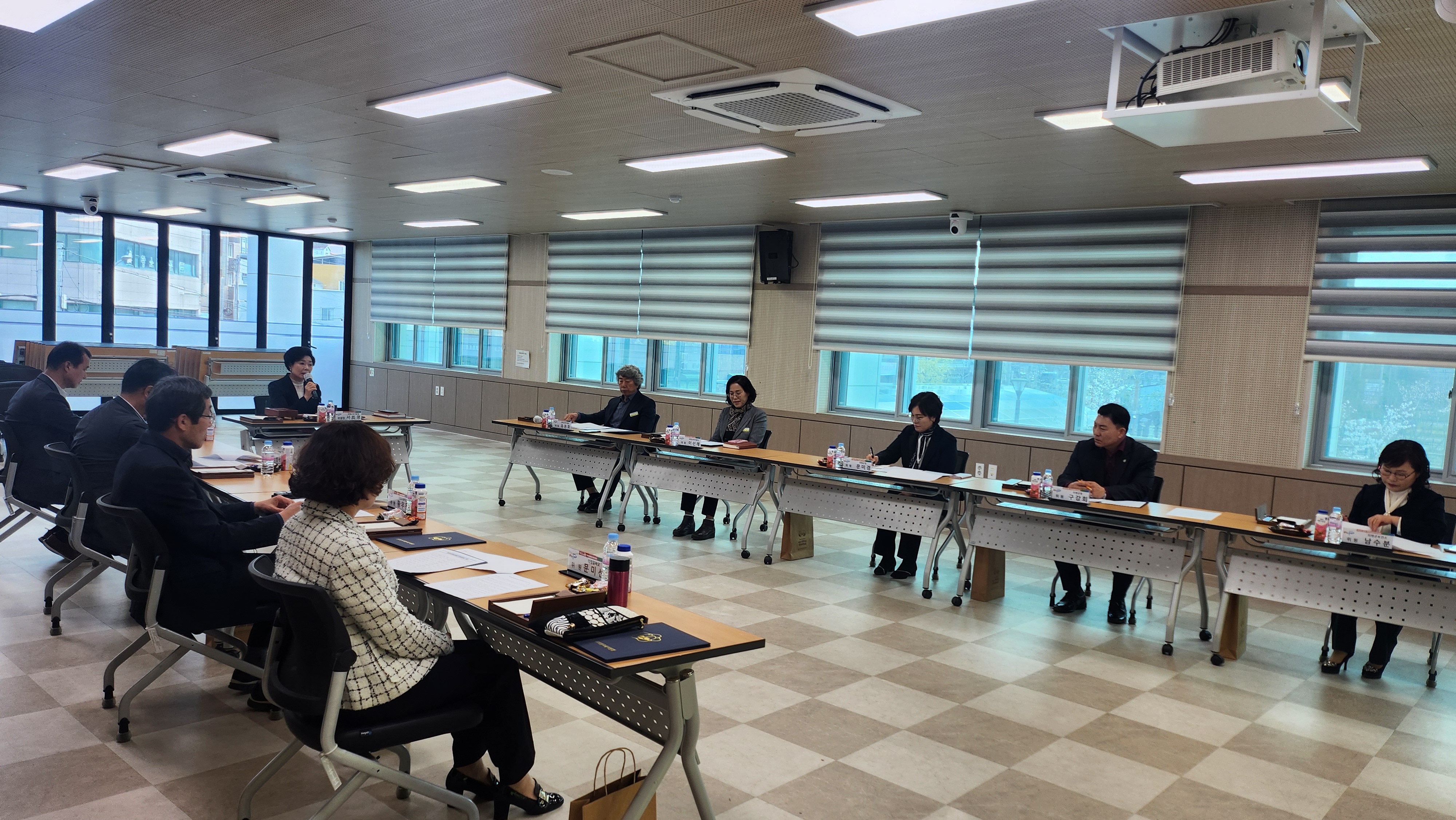 의령교육지원청, 기관 칸막이 허물고 위기 학생 품는다… ‘학생맞춤통합지원위원회’ 출범 - 관련이미지2