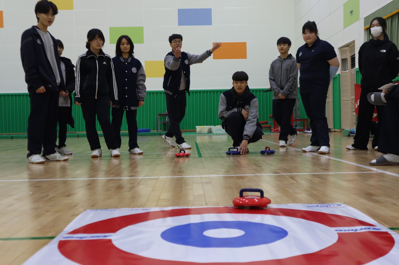 새학년의 첫걸음, 마음열기로 시작하다...  지정중, ‘온마음캠프’ 운영 - 관련이미지1