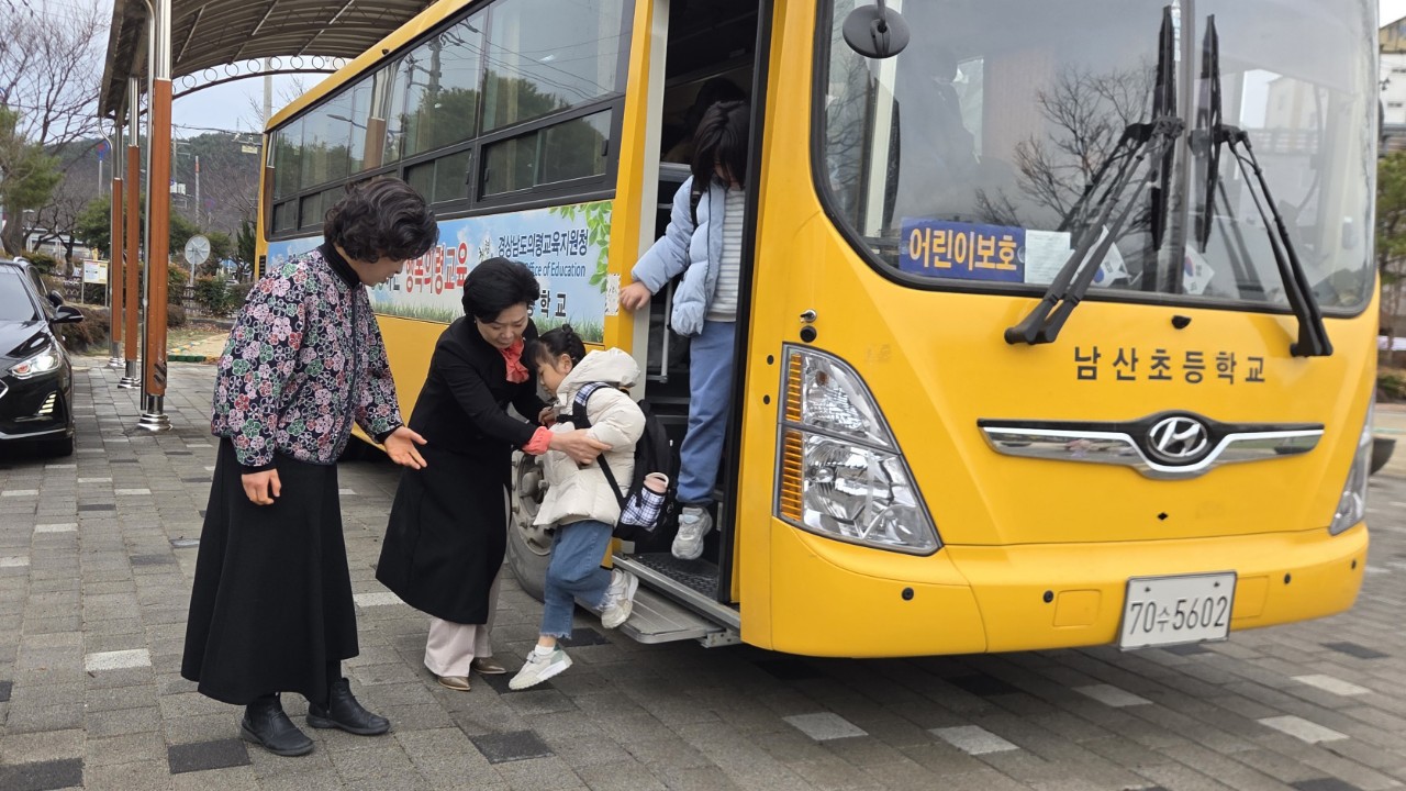 의령교육지원청, 상반기 어린이통학버스 안전 및 노선 점검 - 관련이미지2