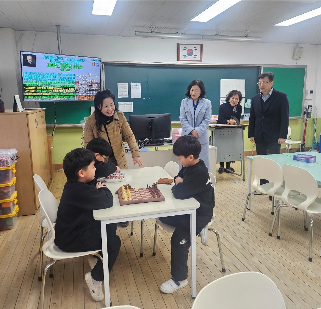 함안교육지원청, 신학기 대비 늘봄학교 등 학교안전 현장점검 실시 - 관련이미지1