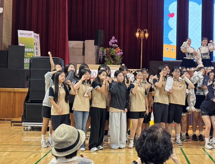 함안여자중학교, 예체능 대회 싹쓸이… ‘동아리 경연’부터 ‘교육감배 스포츠클럽’까지 대거 우승 - 관련이미지3