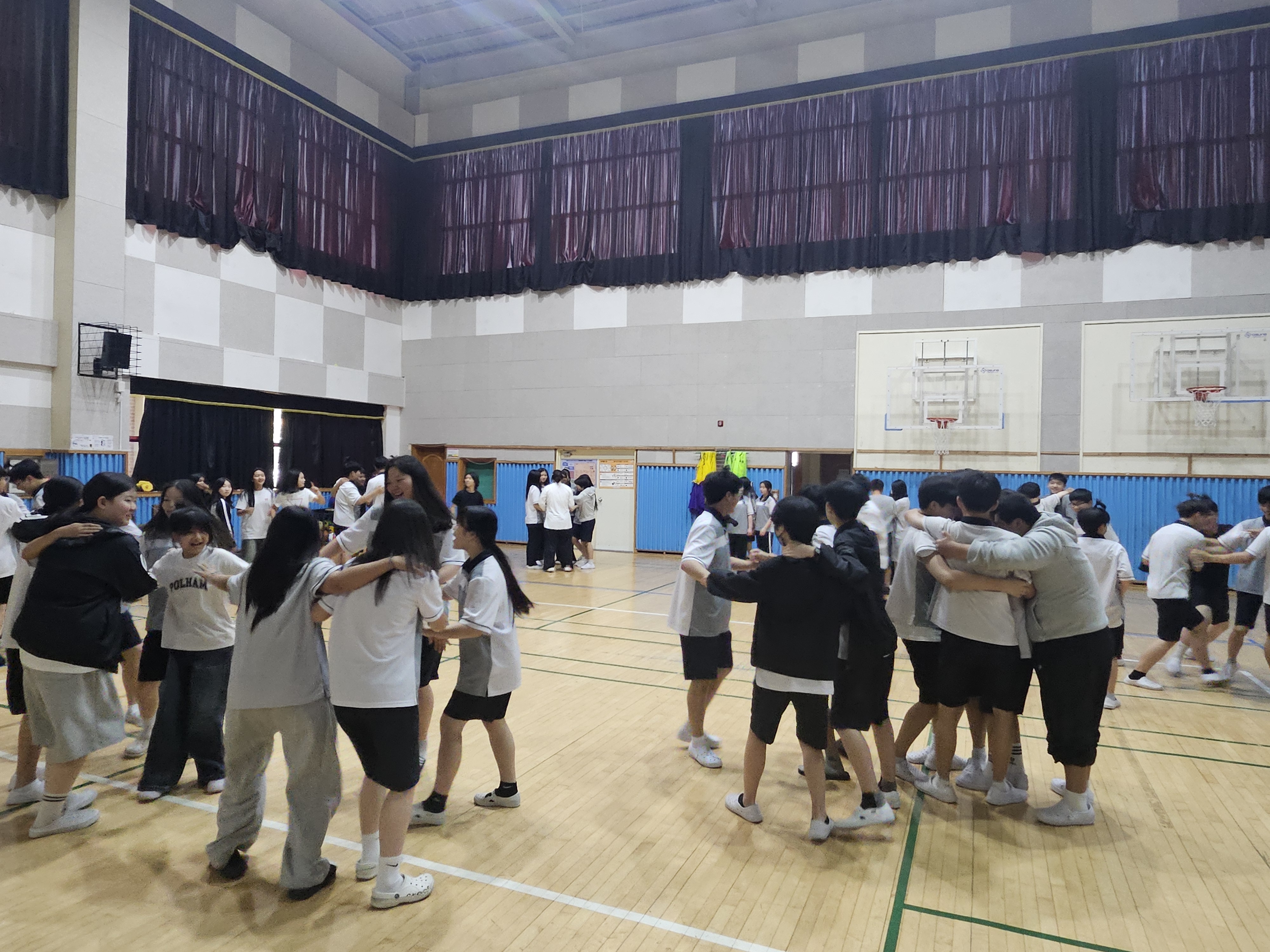 회화중, 이해 · 소통 · 공감 이 피어난 특별한 학교폭력예방 교육 - 관련이미지2