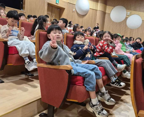 2025. 밀양유치원 거점유치원 참여형 뮤지컬 공연 개최 - 관련이미지2