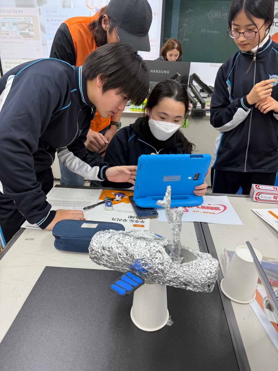 삼정자중학교, 한화에어로스페이스와 함께하는 항공우주 과학교실 성료 - 관련이미지2
