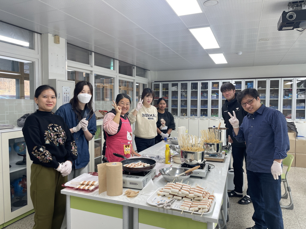 한해 배움 농사를 따스한 나눔과 베풂으로! 서하초, 2025학년도‘배움열매 시장과 지역사회 봉사활동’ 실시 - 관련이미지2