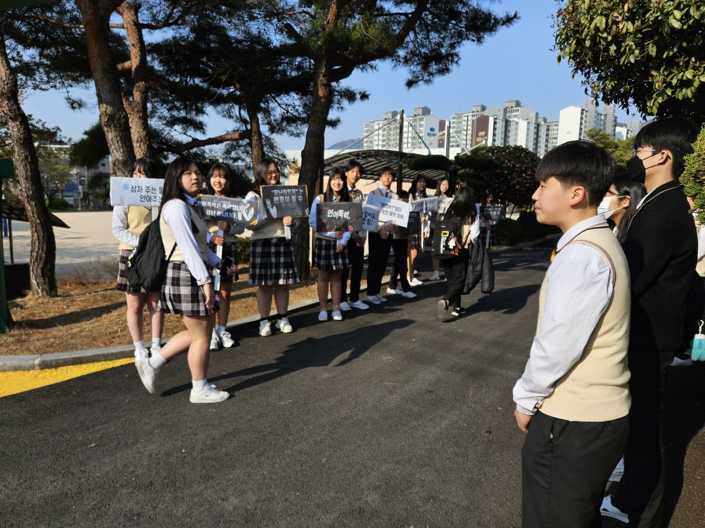 삼성중, 따뜻한 말, 건강한 마음 – 우리가 만드는 언어 문화 - 관련이미지2