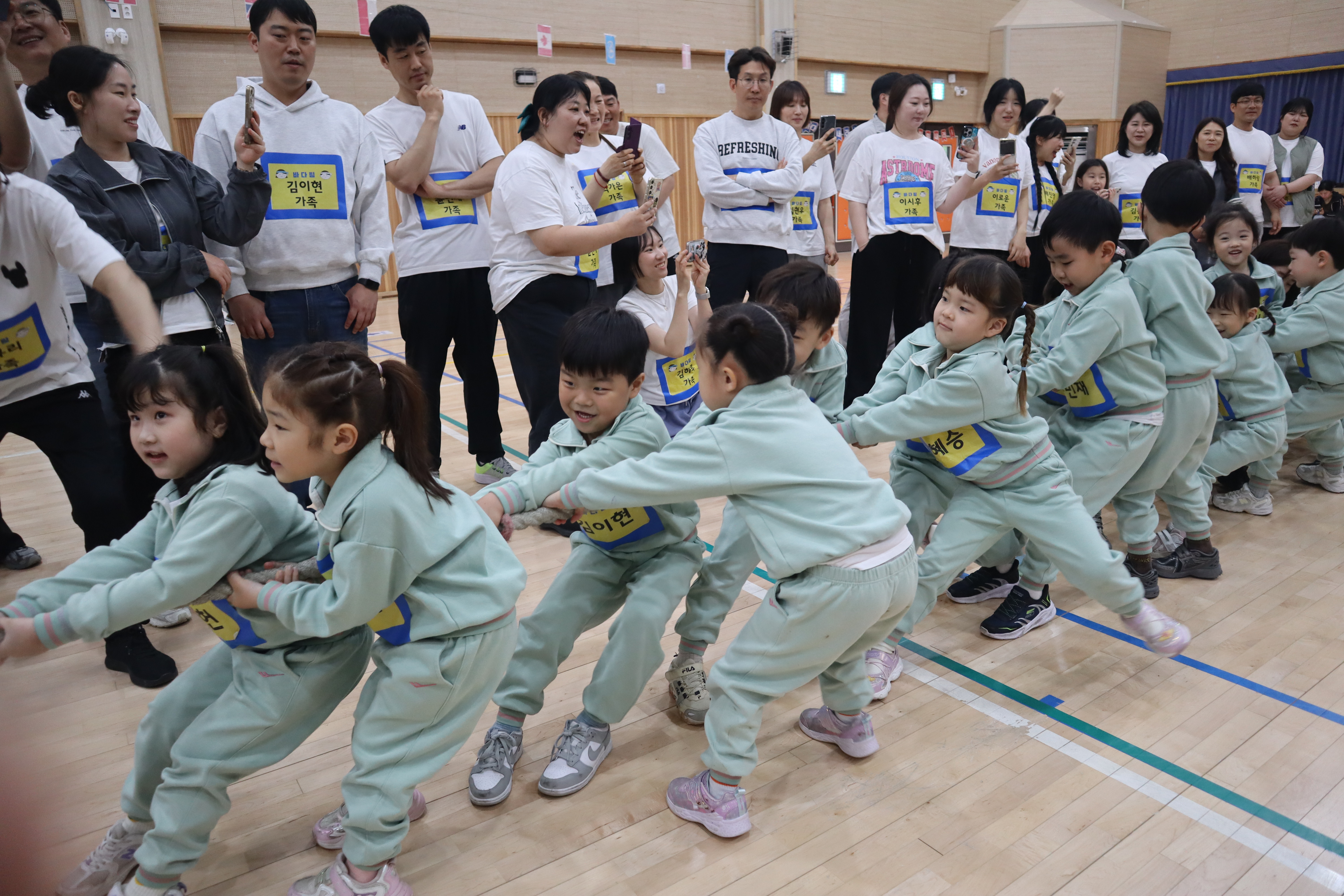 거제용소초병설유치원, ‘2026. 한마음 가족 운동회’개최!소통과 공감으로 하나 되는 용소 가족, 함께라서 더 행복해요! - 관련이미지2