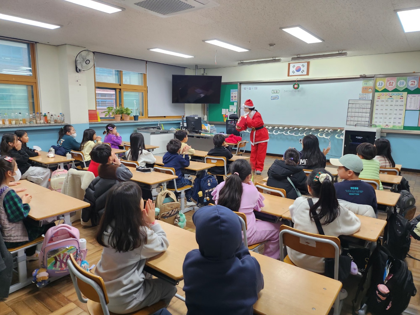 마산 삼계초, 야! 산타가 나타났다 - 관련이미지1