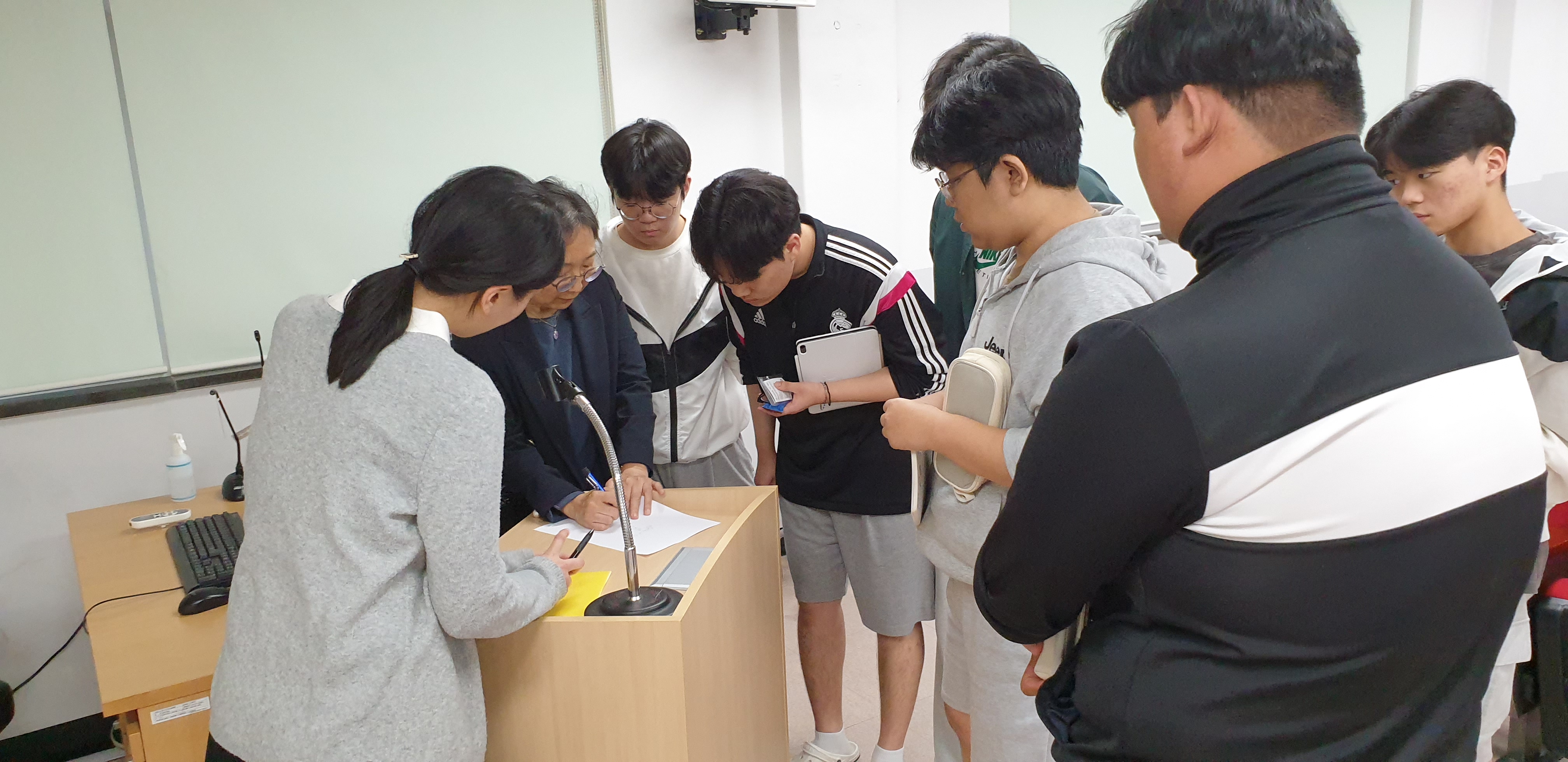 함안고, 한국고등교육재단 '드림렉처 방문 특강' 성황리 개최 - 관련이미지2