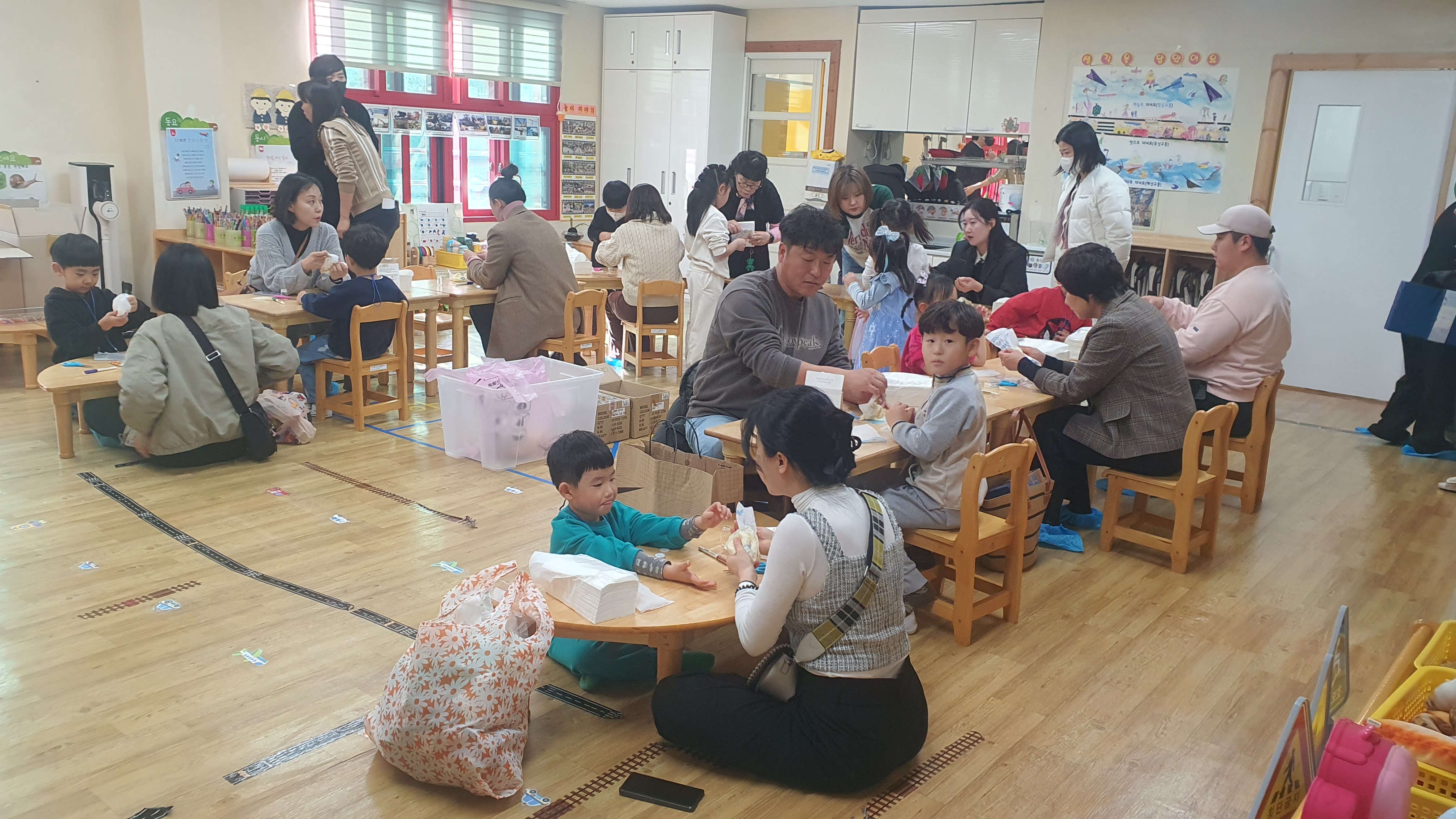 '사랑나눔 행복축제' - 2024. 행복학교 10주년 남해유치원  학교 공개의 날 - 관련이미지2
