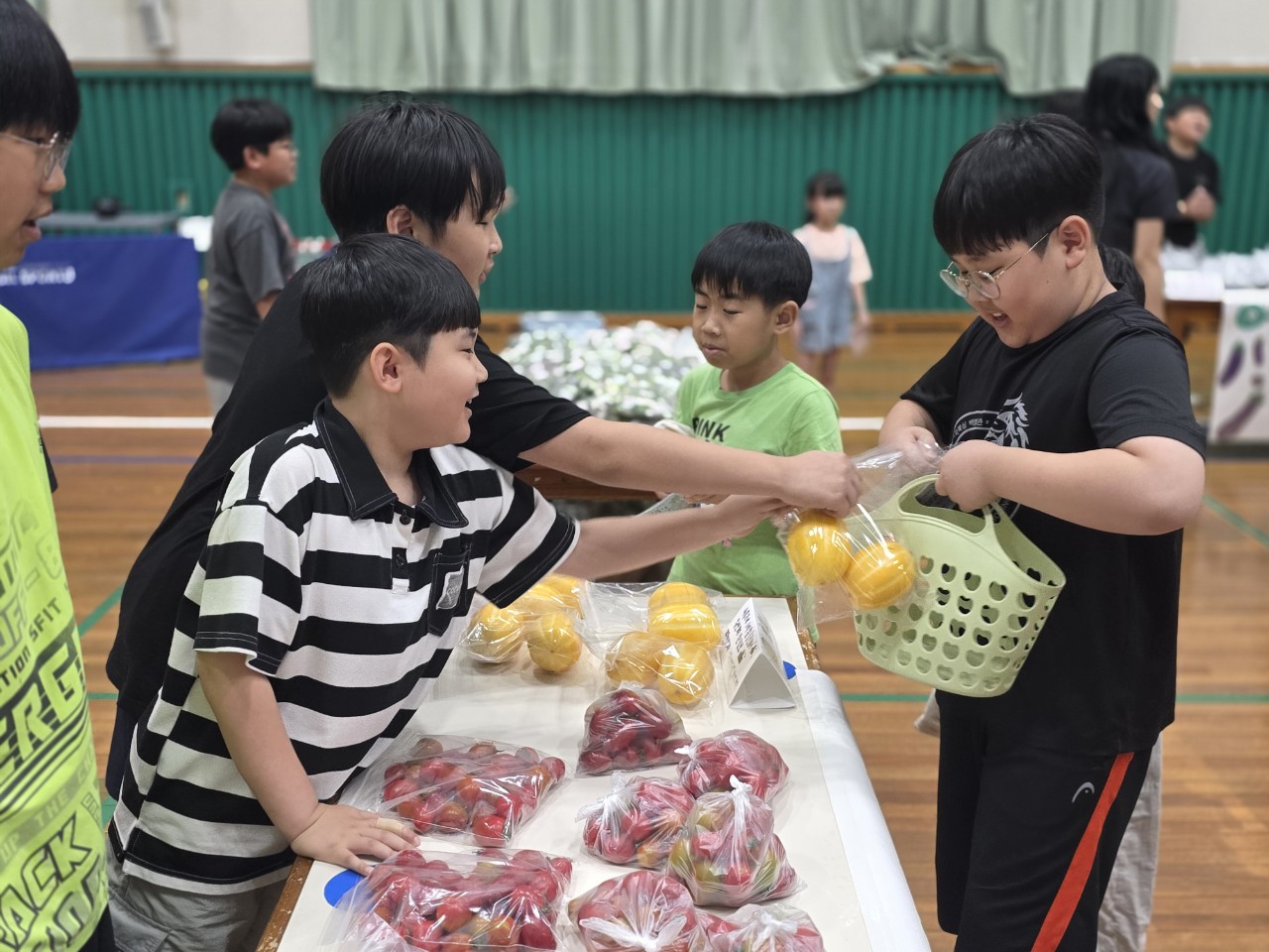 한림초, 학생 주도 “행복텃밭 나눔장터” 개최 - 관련이미지4