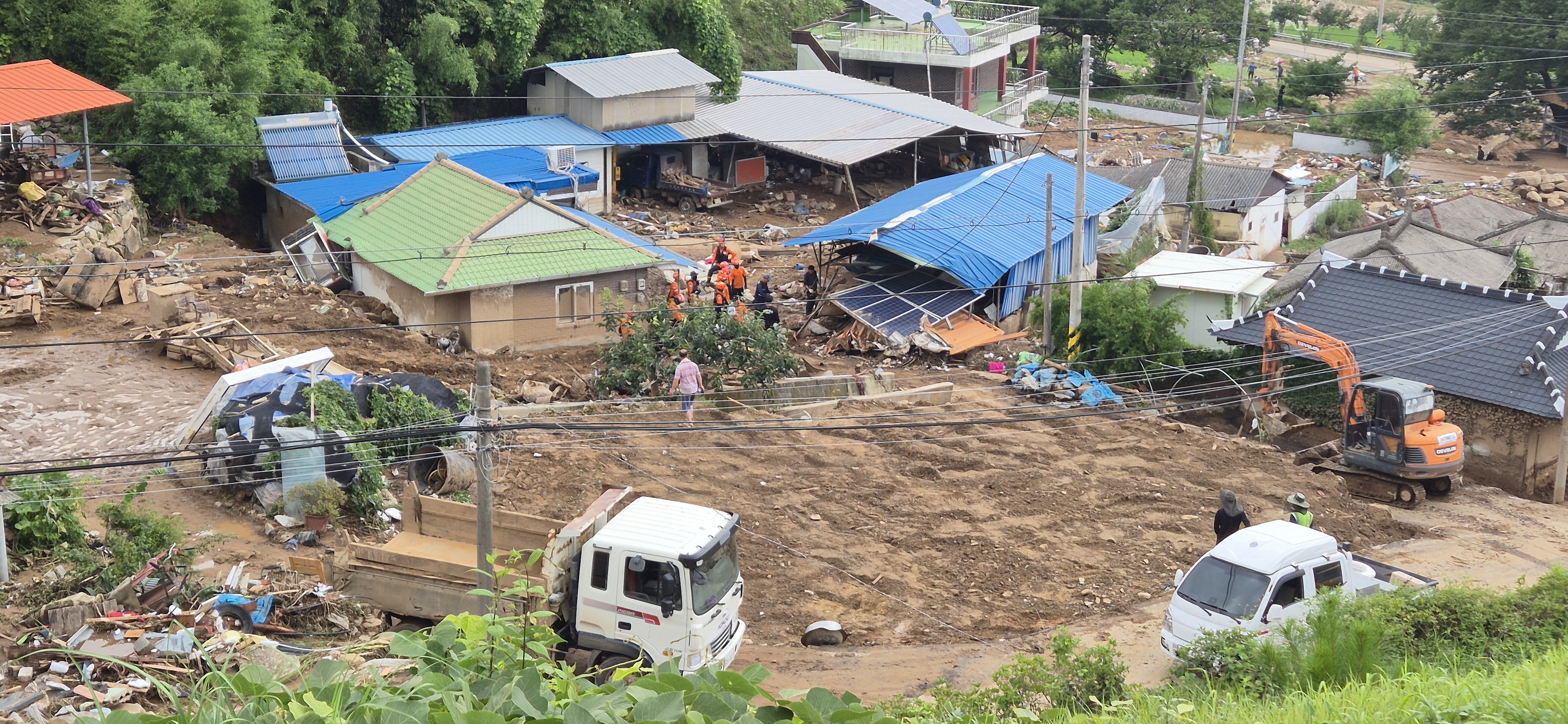 단계초, 집중호우 피해를 입은 교육 가족과 지역민을 위한 지원 - 관련이미지3