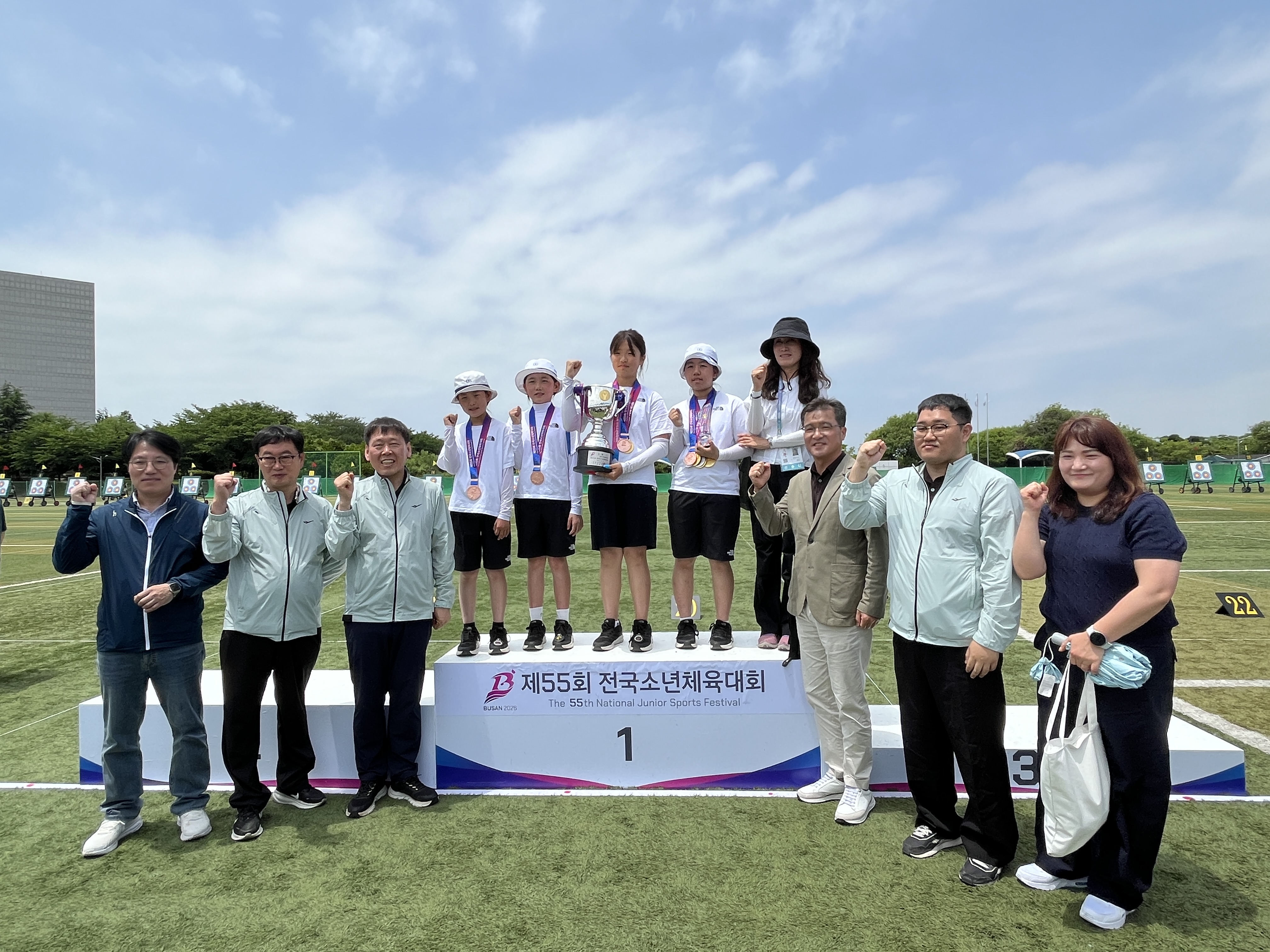 촉석초 양궁부, 제55회 전국소년체육대회 조민경 3관왕·MVP 및 윤지후 동메달 수상 - 관련이미지1