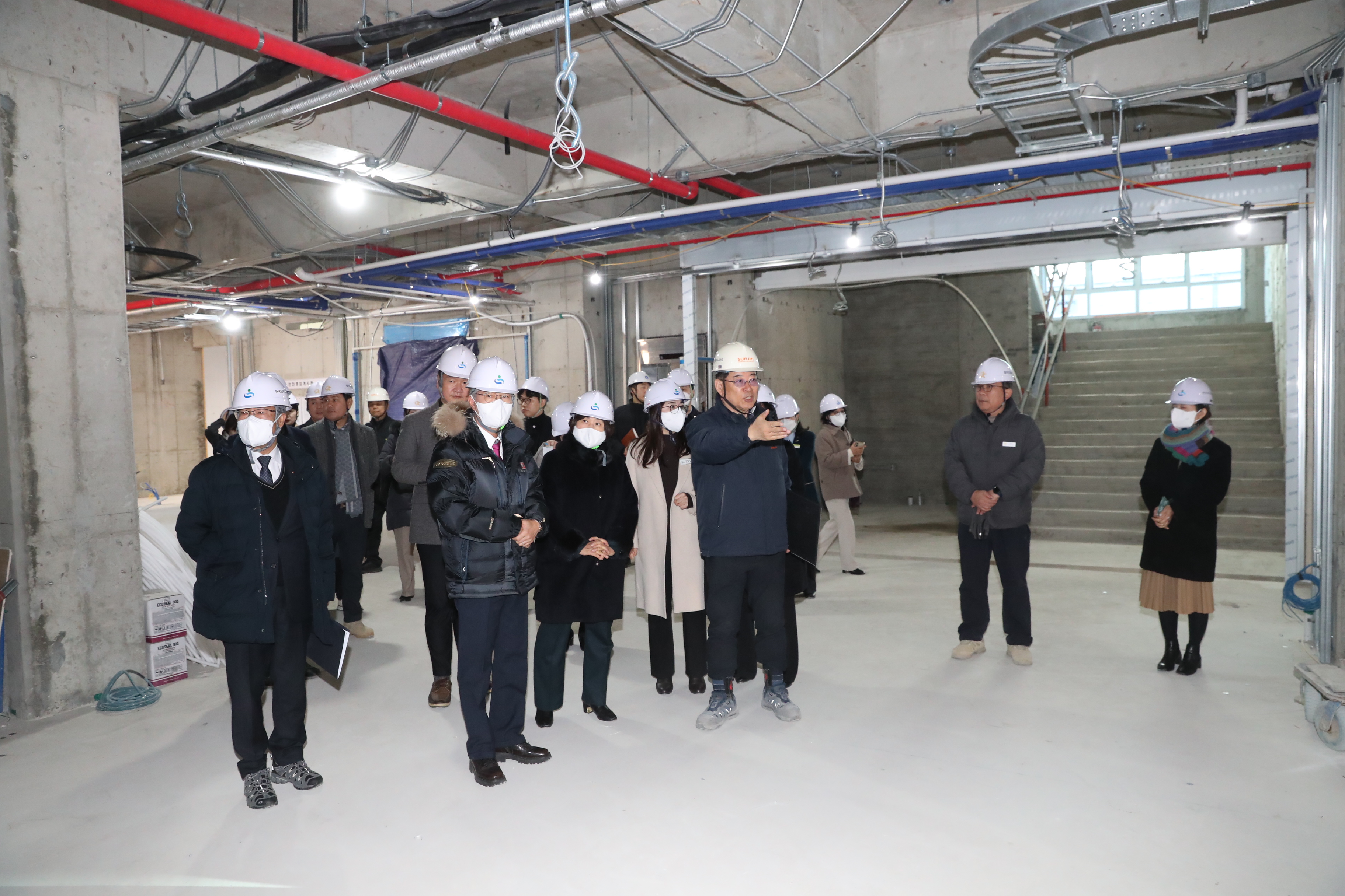 박종훈 경남교육감, 김해도서관 리모델링 현장 방문 - 관련이미지1