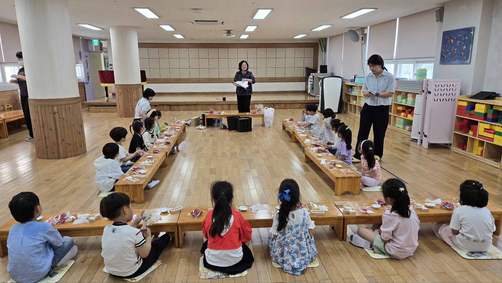 “토월유치원, 부부의 날 맞아  ‘프리저브드 플라워’로 피어난 감사한 마음” - 관련이미지1
